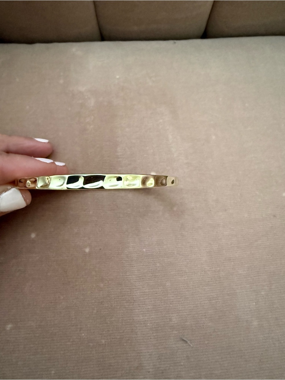 Kendra Scott Gold-Tone Hammered Bangle Bracelet